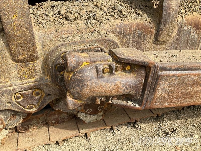 Komatsu D155AX-6 Crawler dozers