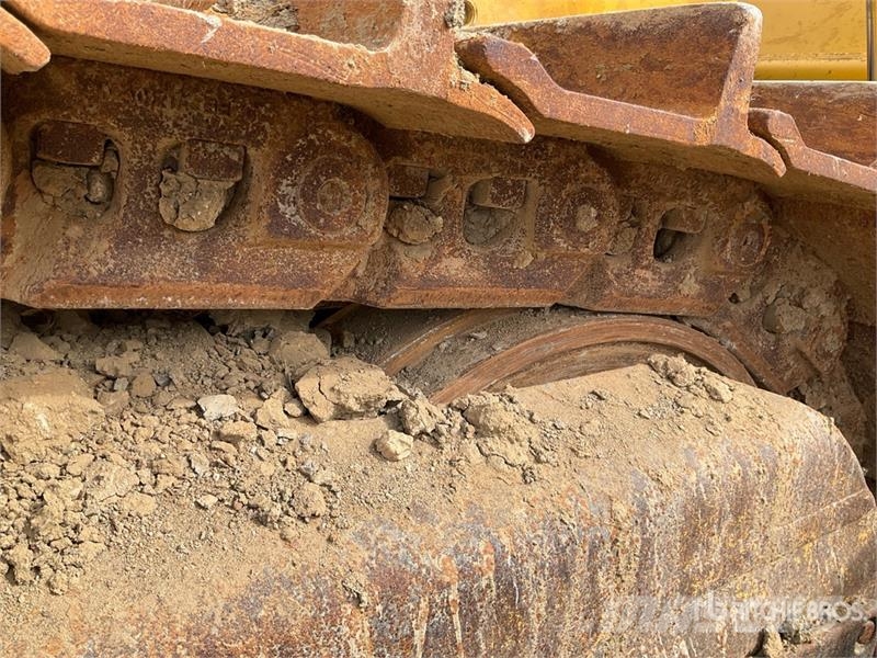 Komatsu D155AX-6 Crawler dozers