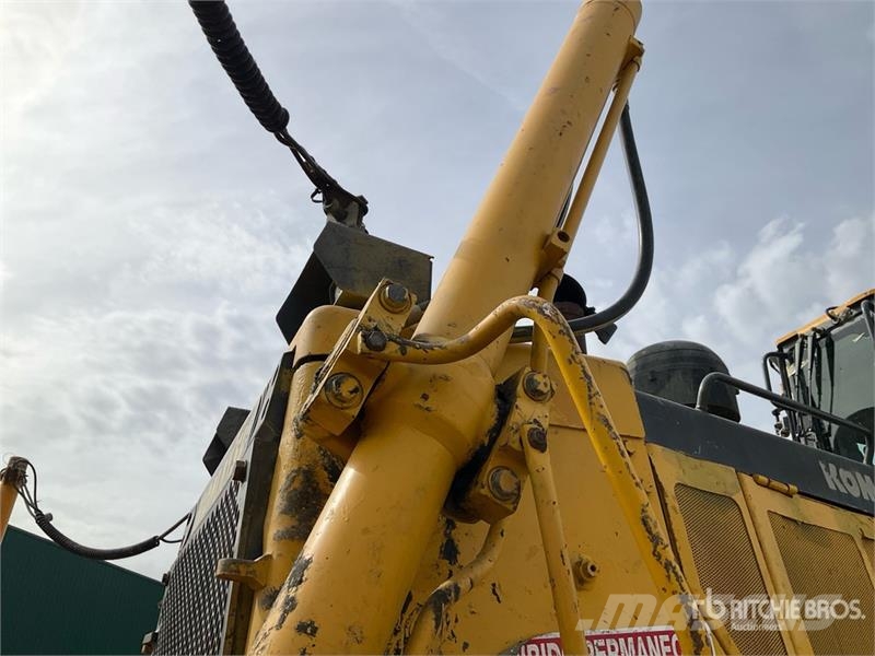 Komatsu D155AX-6 Crawler dozers
