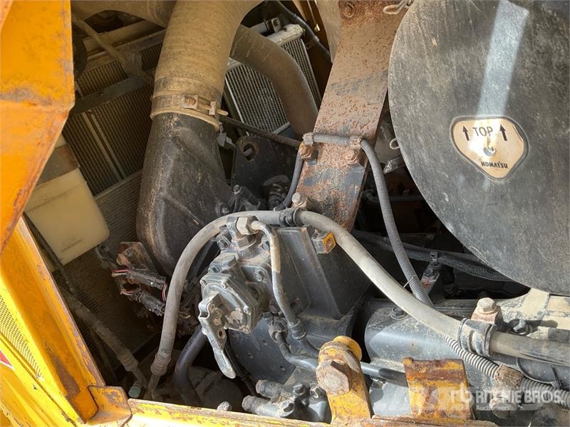 Komatsu D155AX-6 Crawler dozers