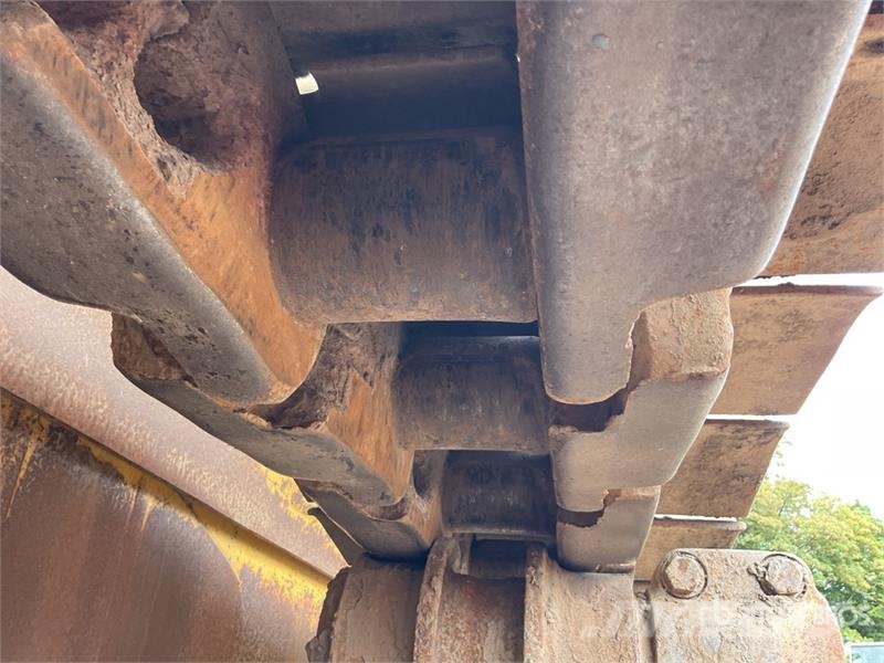 Komatsu D275AX-5 lánctalpas dózerek
