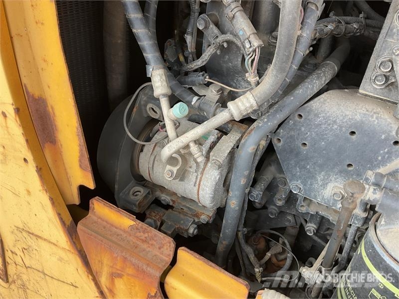 Komatsu D275AX-5 lánctalpas dózerek