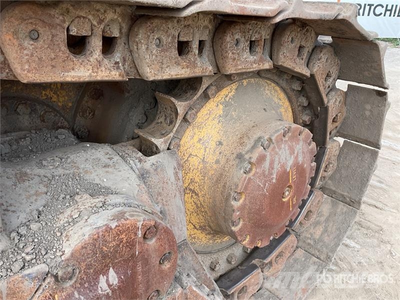 Komatsu D275AX-5 lánctalpas dózerek