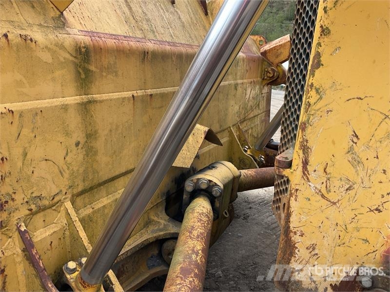 Komatsu D275AX-5 lánctalpas dózerek