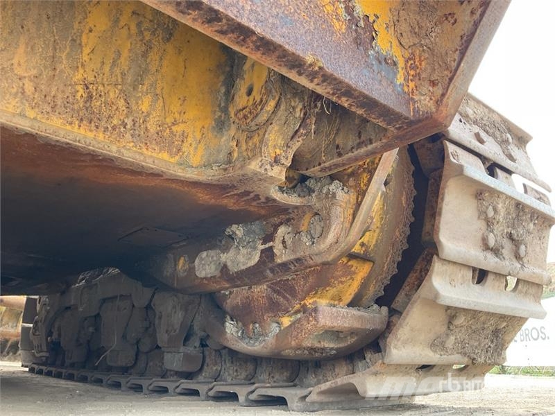 Komatsu D275AX-5 lánctalpas dózerek