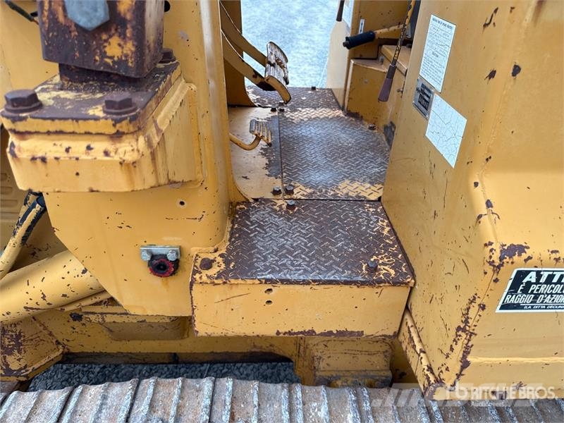 Komatsu D31S-16 Crawler Loader Nakladalci goseničarji