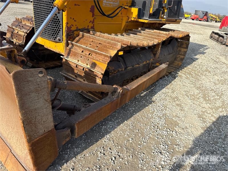 Komatsu D41P-3 Crawler Dozer Гусеничные бульдозеры