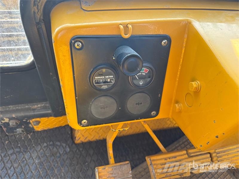 Komatsu D41P-3 Crawler Dozer Гусеничные бульдозеры