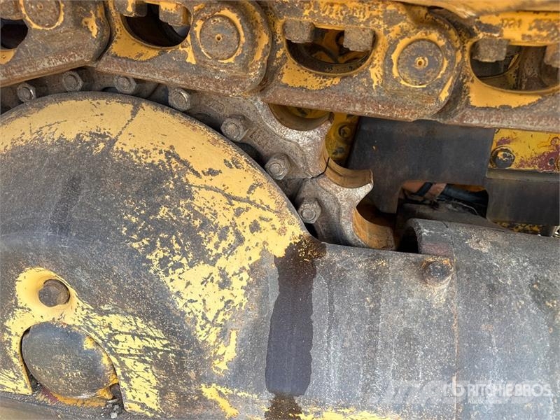 Komatsu D41P-3 Crawler Dozer Гусеничные бульдозеры