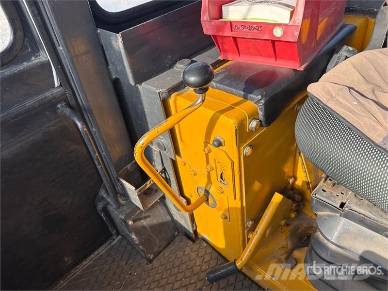 Komatsu D41P-3 Crawler Dozer Гусеничные бульдозеры