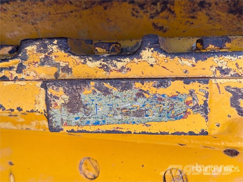 Komatsu D41P-3 Crawler Dozer Гусеничные бульдозеры