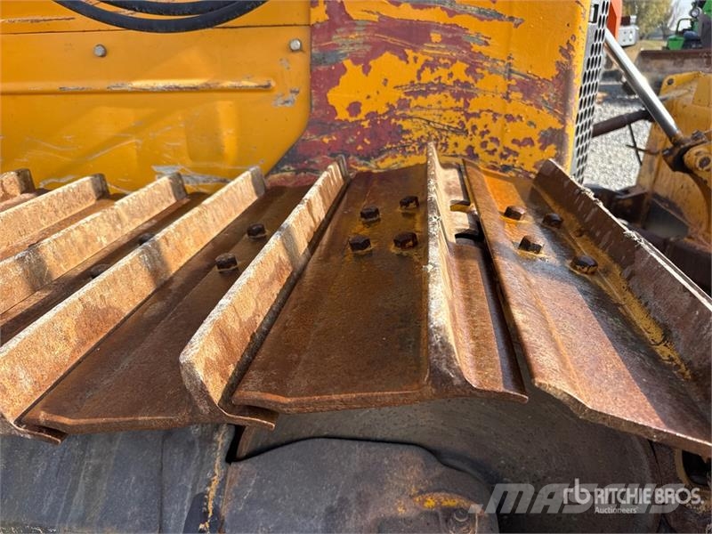 Komatsu D41P-3 Crawler Dozer Гусеничные бульдозеры