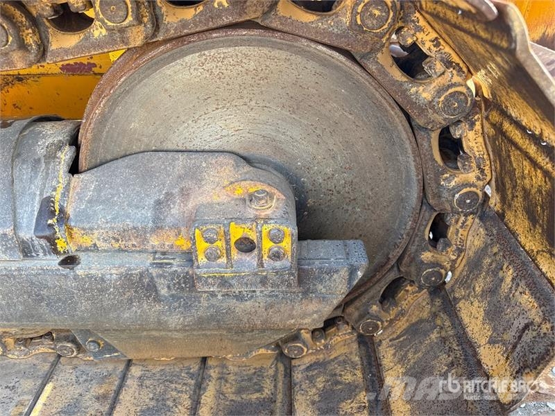 Komatsu D41P-3 Crawler Dozer Гусеничные бульдозеры