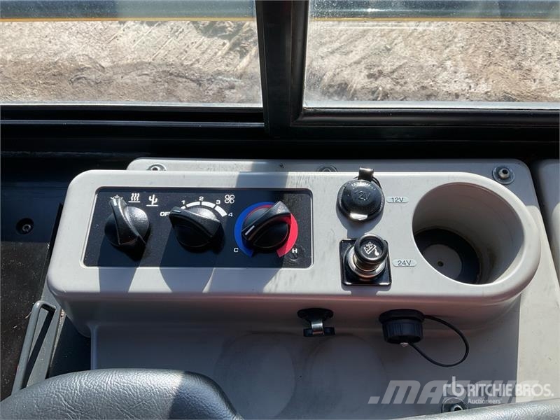 Komatsu D51PX-24 Crawler Dozer Buldožeri gusjeničari