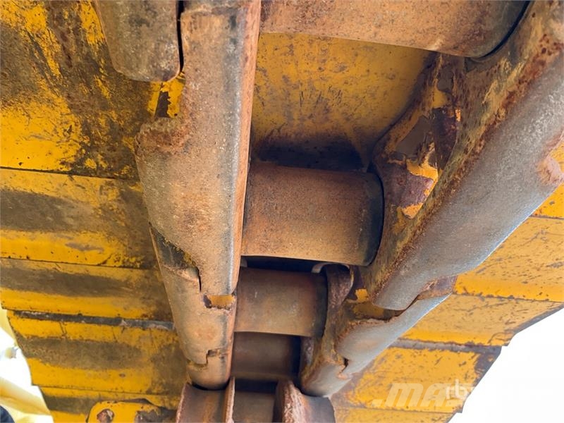 Komatsu D51PX-24 Crawler Dozer Buldožeri gusjeničari