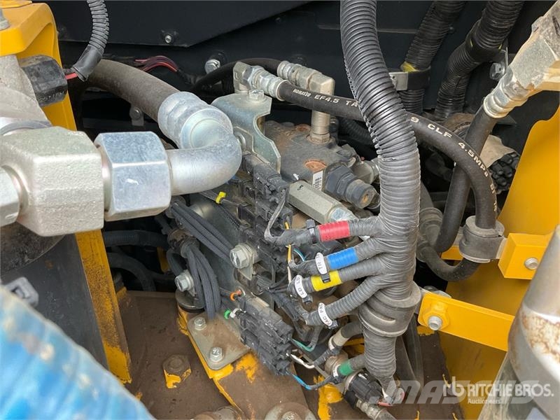 Komatsu D51PX-24EO Crawler Dozer Crawler dozers