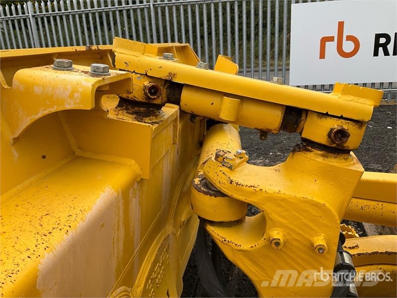 Komatsu D51PX-24EO Crawler Dozer Crawler dozers