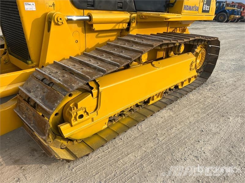 Komatsu D61EX-15 lánctalpas dózerek