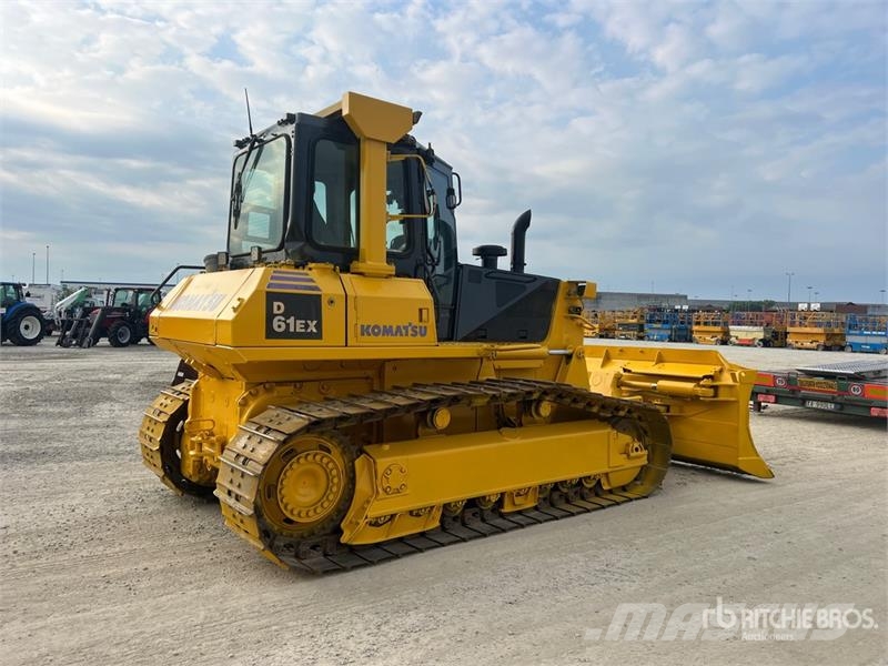 Komatsu D61EX-15 lánctalpas dózerek