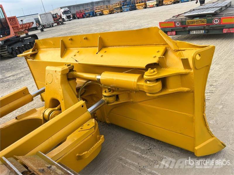 Komatsu D61EX-15 lánctalpas dózerek