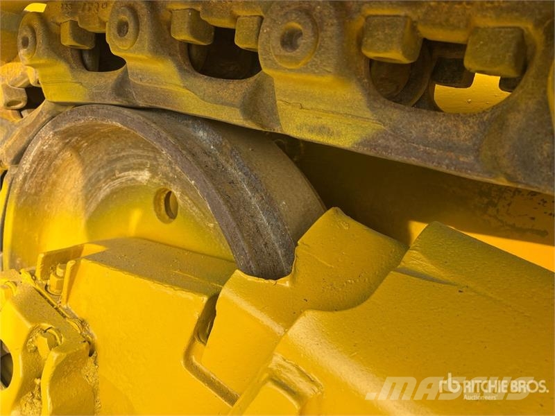 Komatsu D61EX-15 lánctalpas dózerek