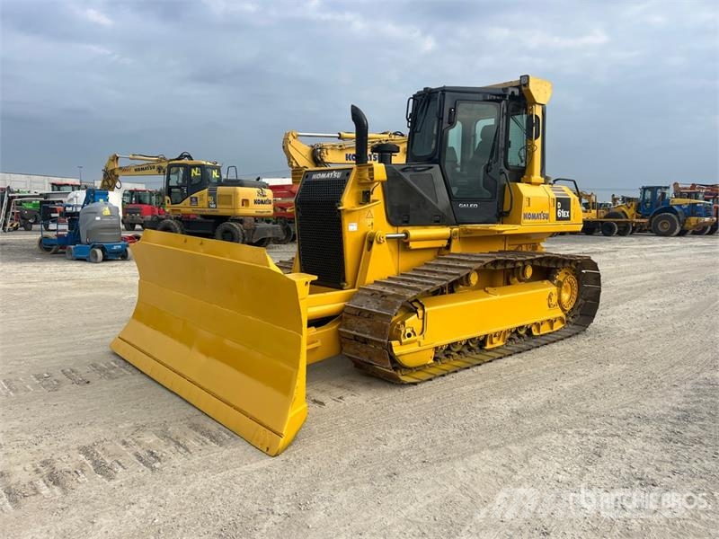 Komatsu D61EX-15 lánctalpas dózerek