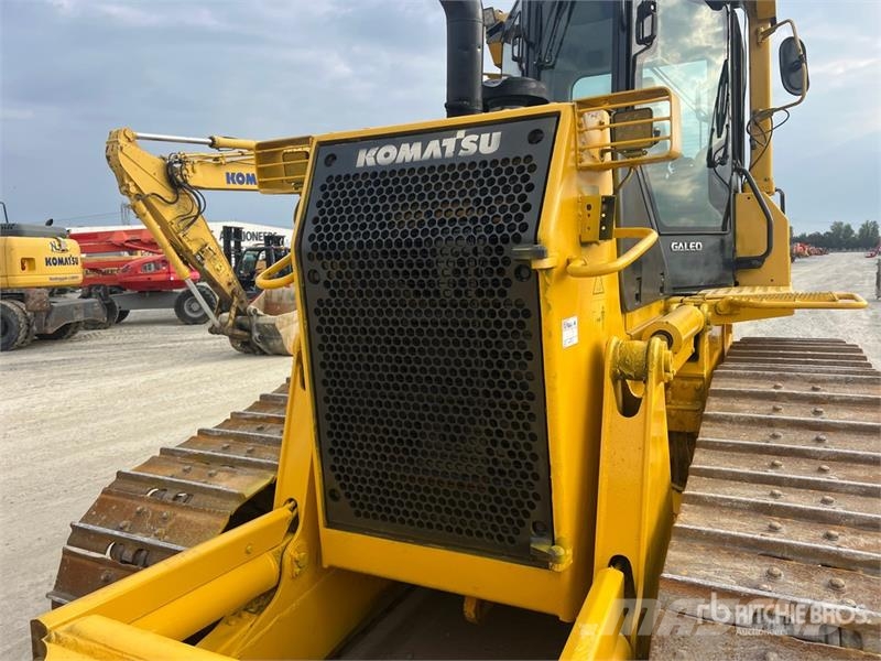 Komatsu D61EX-15 lánctalpas dózerek