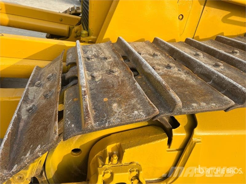 Komatsu D61EX-15 lánctalpas dózerek