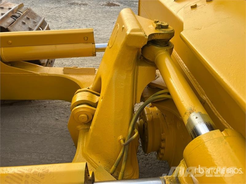 Komatsu D61EX-15 lánctalpas dózerek