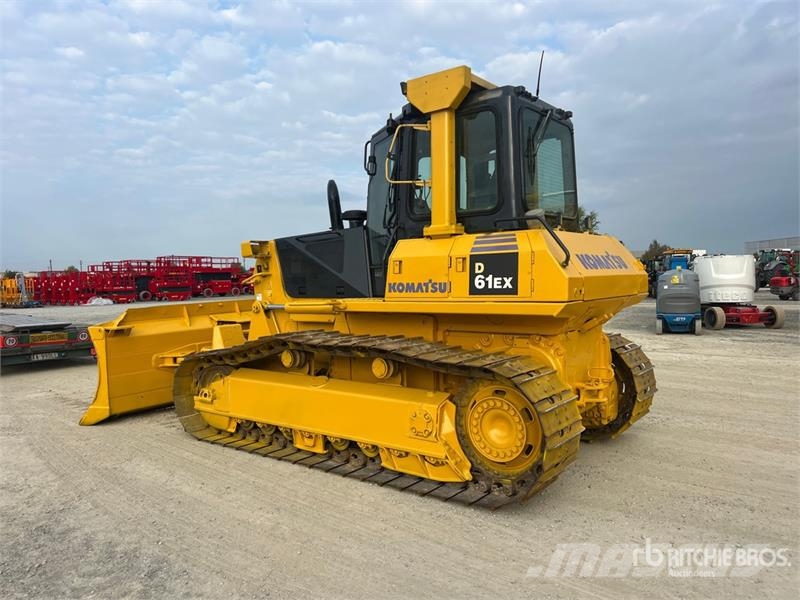 Komatsu D61EX-15 lánctalpas dózerek