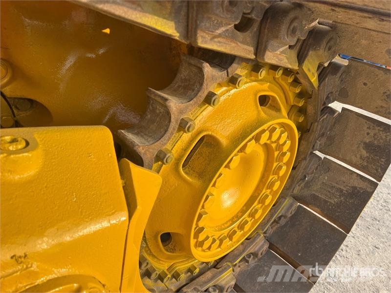 Komatsu D61EX-15 lánctalpas dózerek