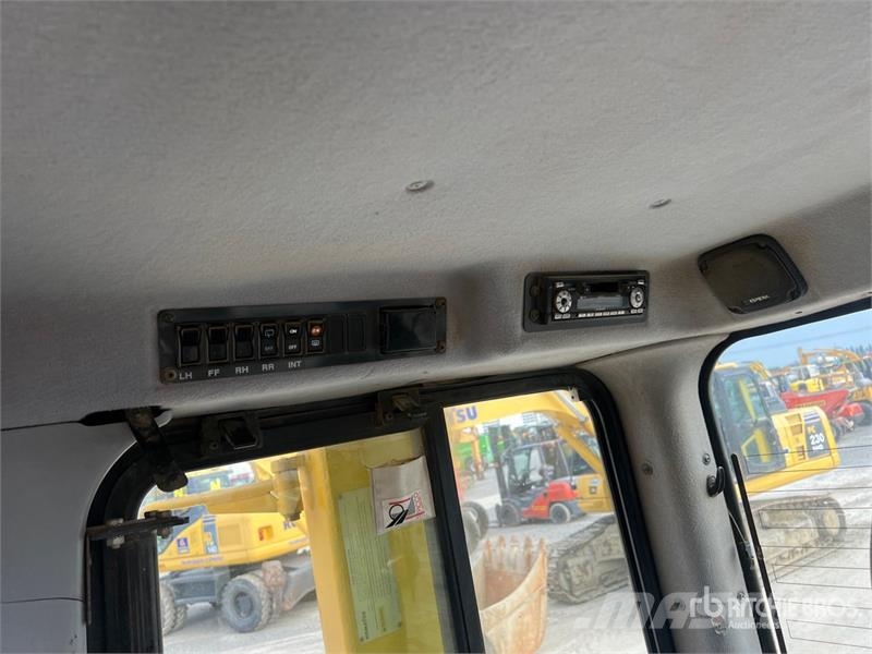 Komatsu D61EX-15 lánctalpas dózerek
