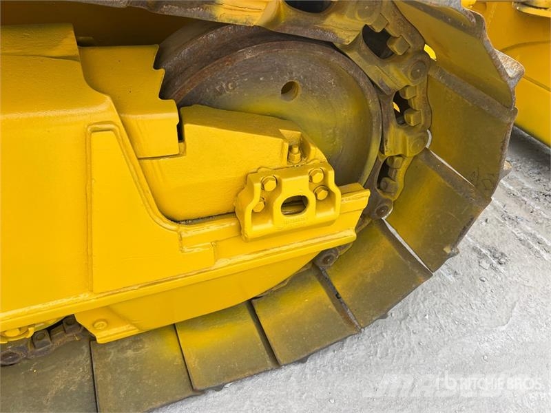 Komatsu D61EX-15 lánctalpas dózerek