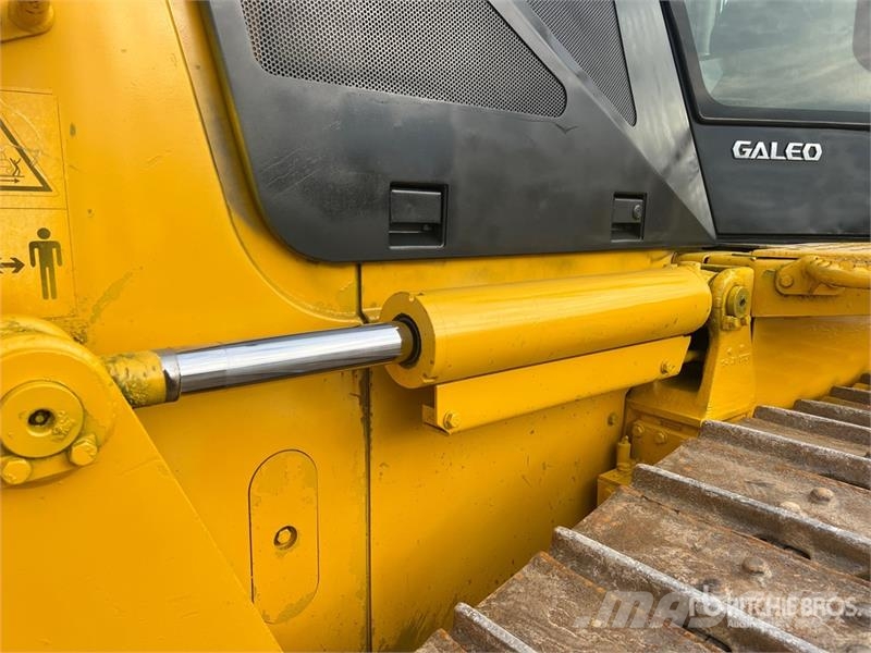 Komatsu D61EX-15 lánctalpas dózerek