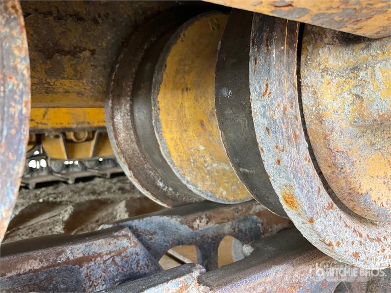 Komatsu D61EXI-24 Crawler Dozer Bulldozer