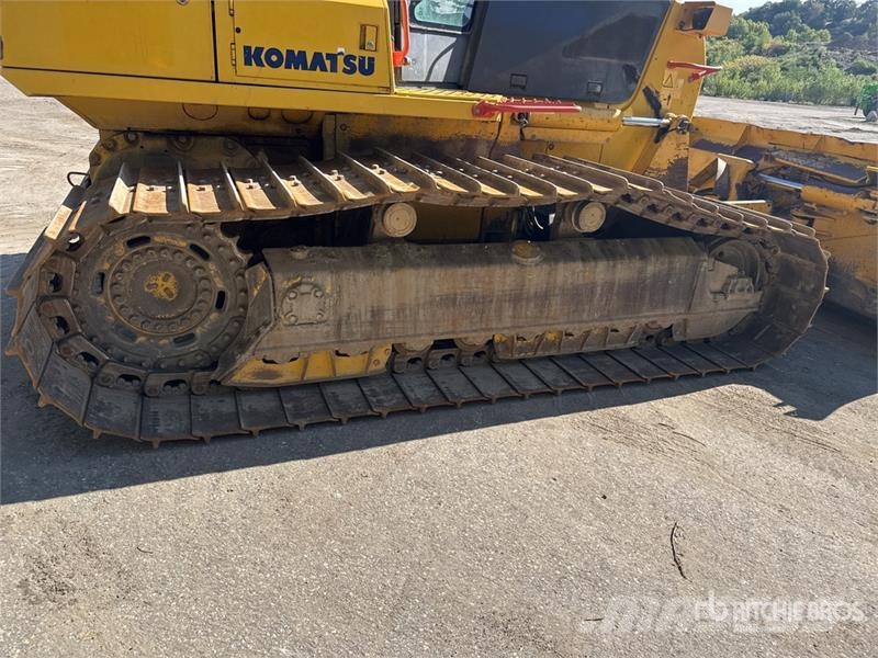 Komatsu D61PX-15E0 履带式推土机