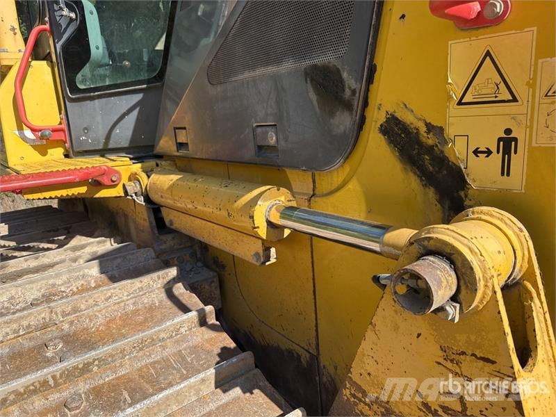 Komatsu D61PX-15E0 履带式推土机