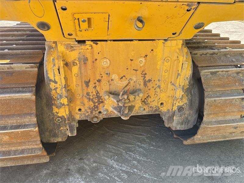 Komatsu D61PX-15E0 履带式推土机