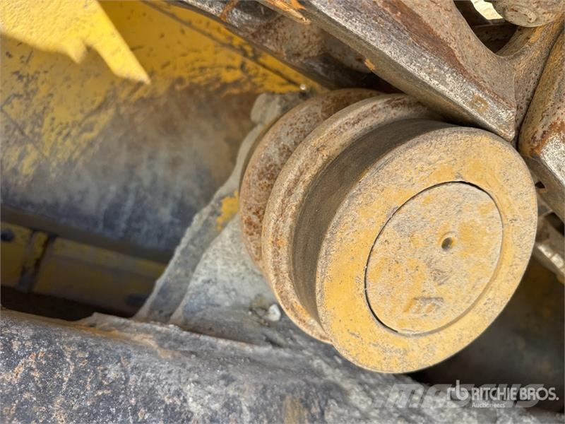 Komatsu D61PX-15E0 履带式推土机