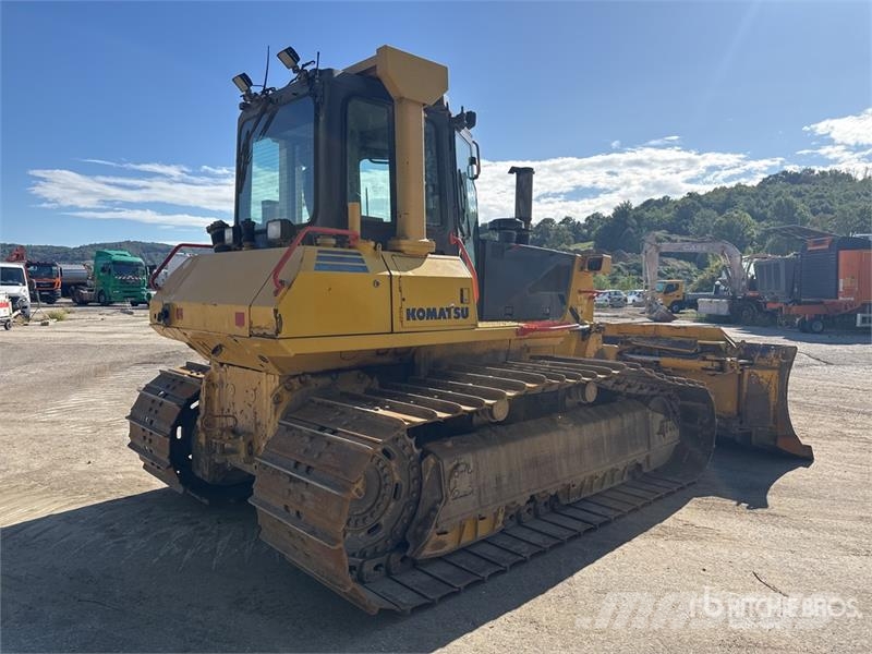 Komatsu D61PX-15E0 履带式推土机