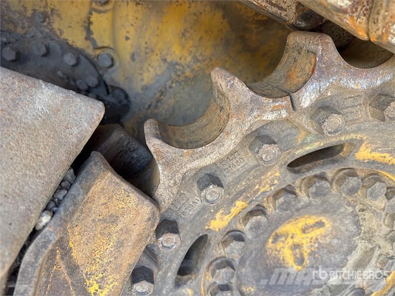 Komatsu D61PX-15E0 履带式推土机
