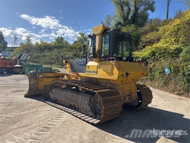Komatsu D61PX-15E0 履带式推土机