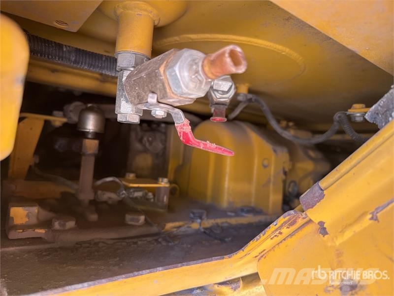 Komatsu D61PX-15E0 履带式推土机