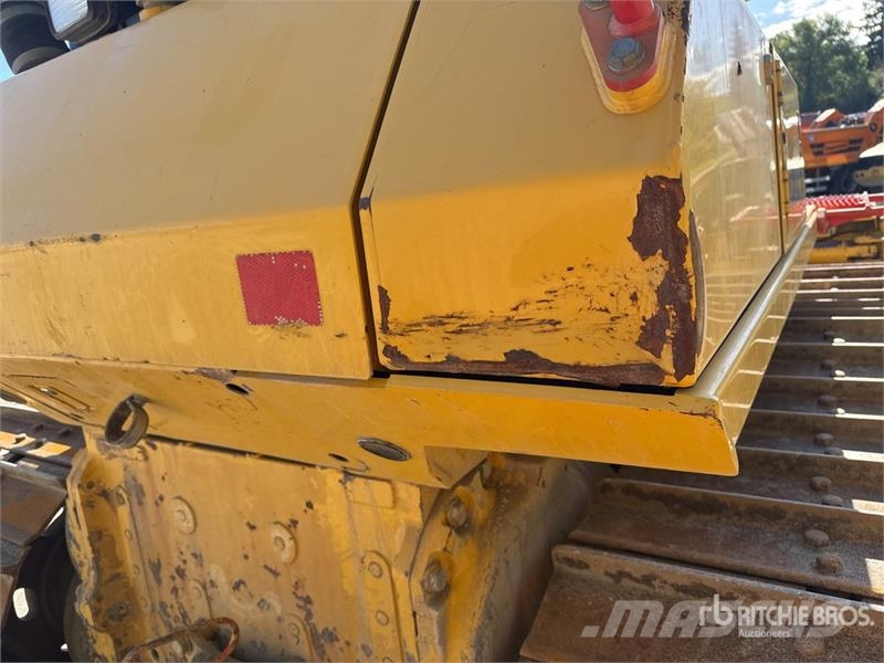 Komatsu D61PX-15E0 履带式推土机
