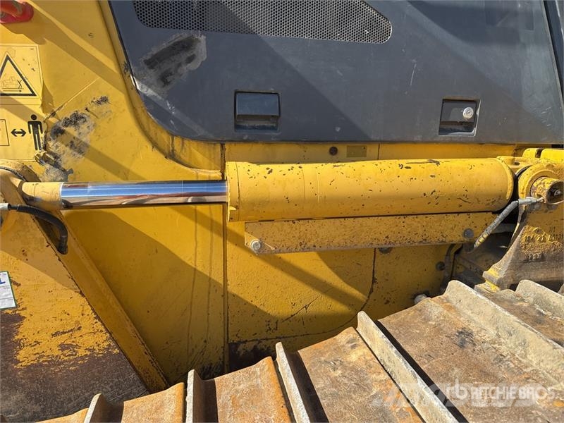 Komatsu D61PX-15E0 履带式推土机