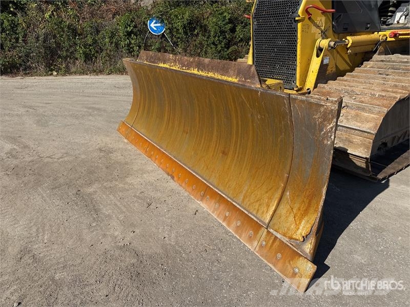 Komatsu D61PX-15E0 履带式推土机