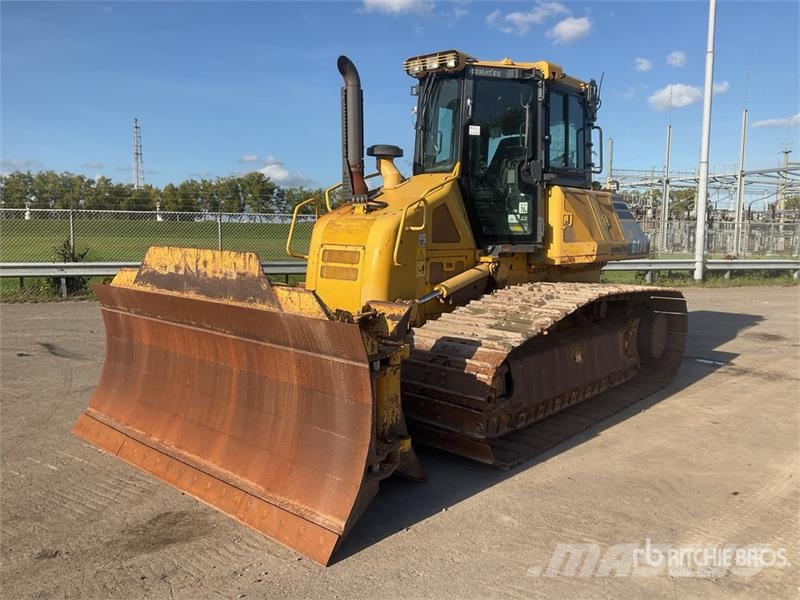 Komatsu D61PX-23 Гусеничные бульдозеры