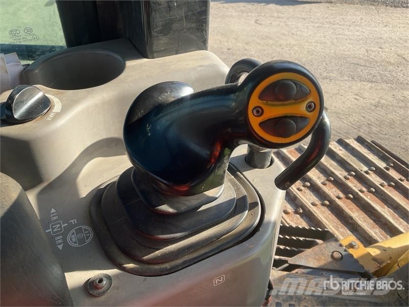 Komatsu D61PX-23 Гусеничные бульдозеры