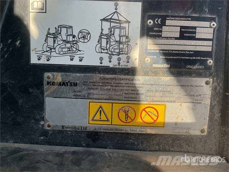 Komatsu D61PX-23 Гусеничные бульдозеры