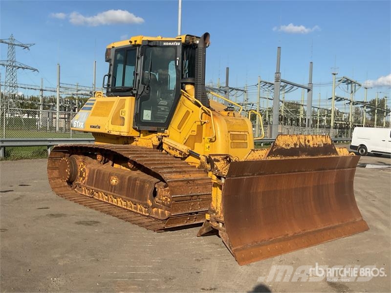 Komatsu D61PX-23 Гусеничные бульдозеры
